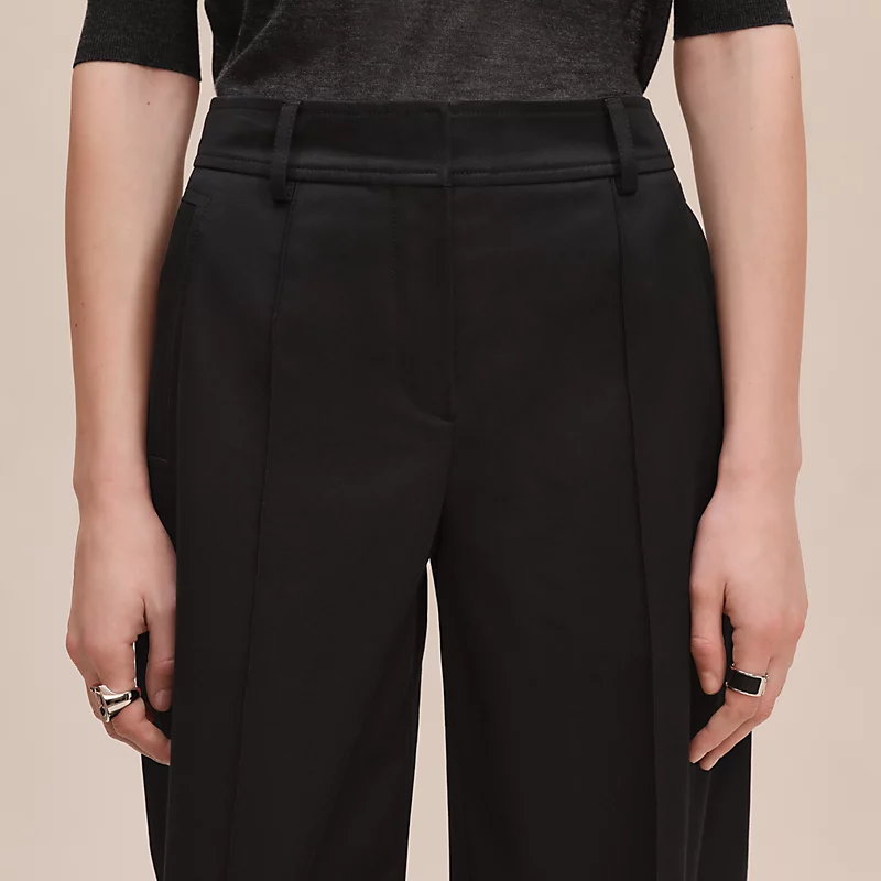 Cropped pants